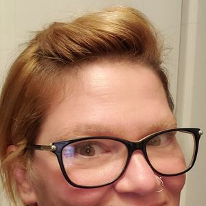 Meet your Posher, Jenifer